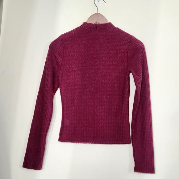 Lulus Cuddly Couture Waffle Knit Mock Neck Top Sweater Size Small Burgundy Luxe - Picture 4 of 9
